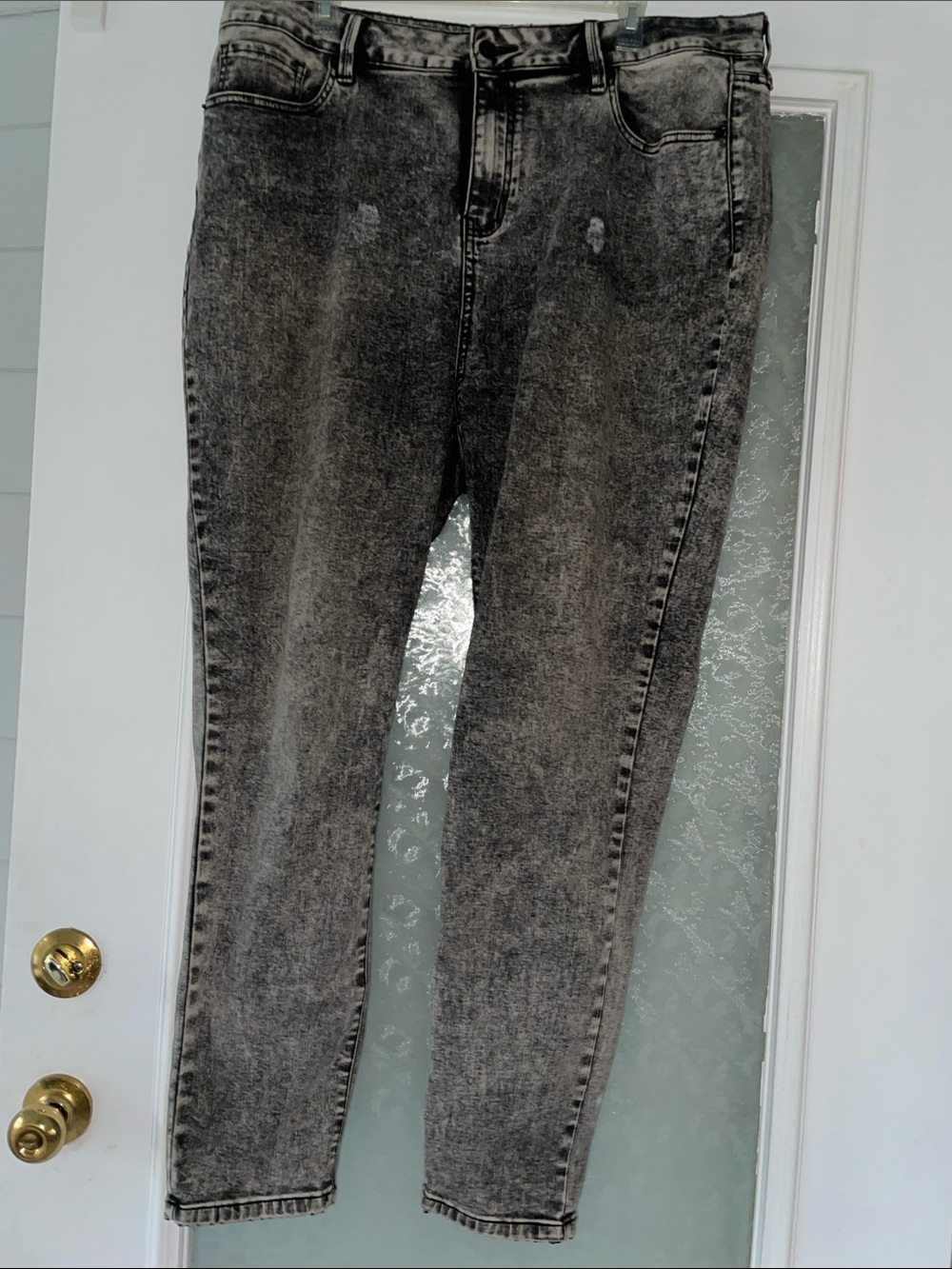 Fashion Nova Women's Black Grey Acid-Wash Straight Leg Jeans